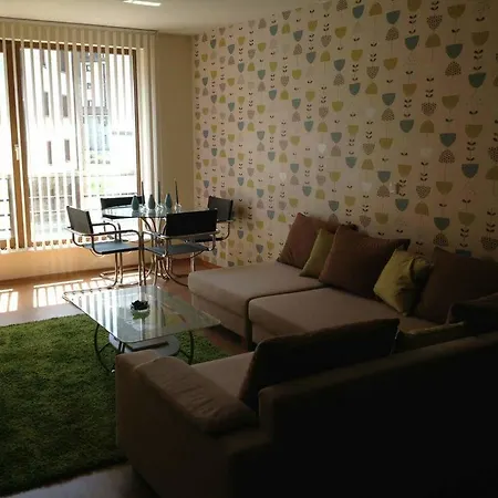 Apartment Magernica 4 *